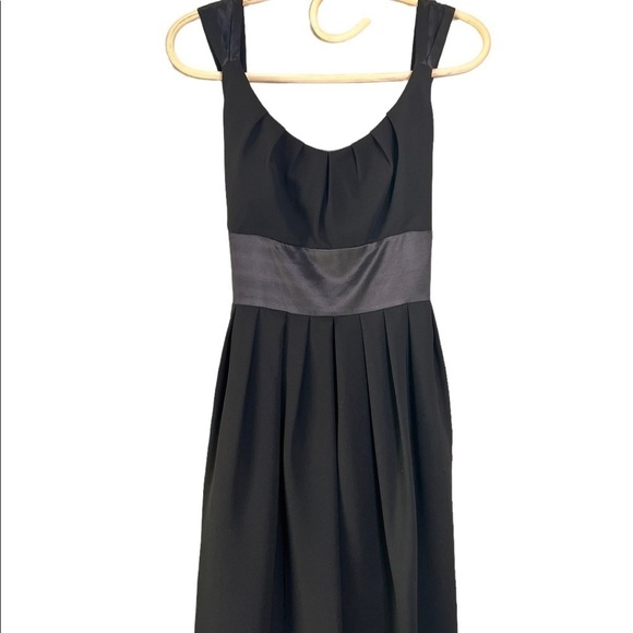 Maggy London Silk Sash Pleated Scoop Neck Sleeveless Evening Dress LBD - Picture 12 of 13